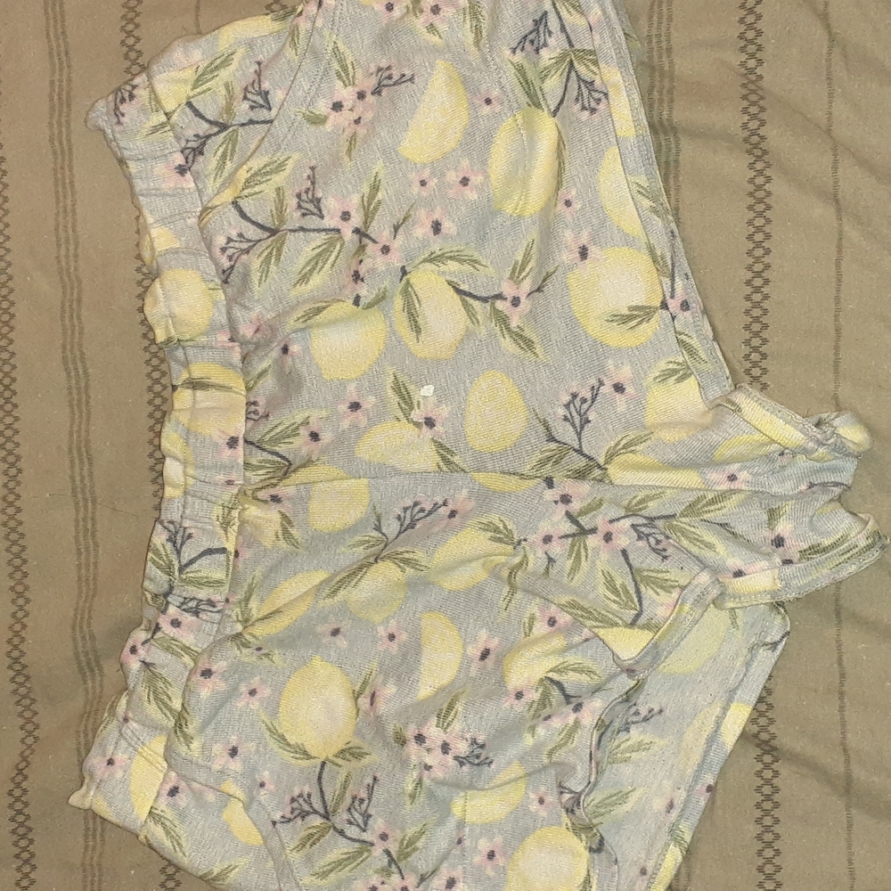 Shortie shorts